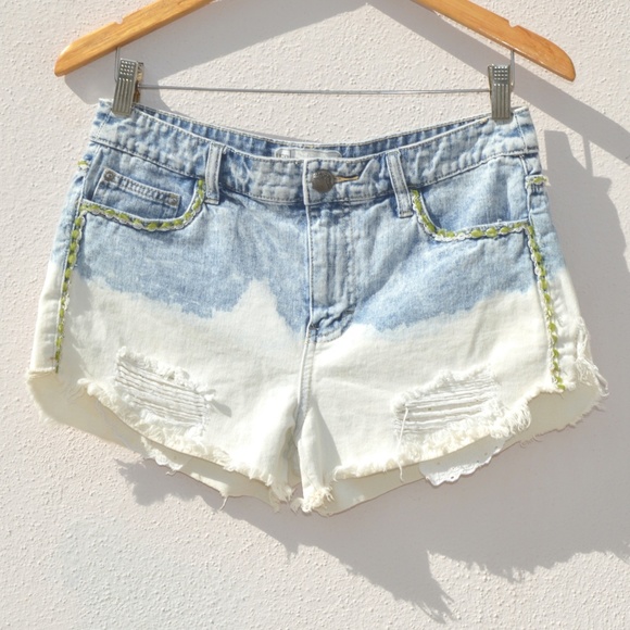 Free People Denim - Free People Distressed Denim Jeans Shorts Size 27